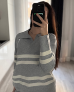 Damski komplet w paski - sweter z kołnierzykiem i szerokie spodnie