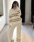 Kremowy komplet sweterkowy z kołnierzykiem w beżowe paski damski 
