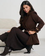 Klasyczny kołnierz z klapami - elegancki płaszcz damski
