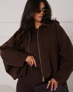 Damska kurtka oversize w kolorze czekoladowym - uniwersalny rozmiar