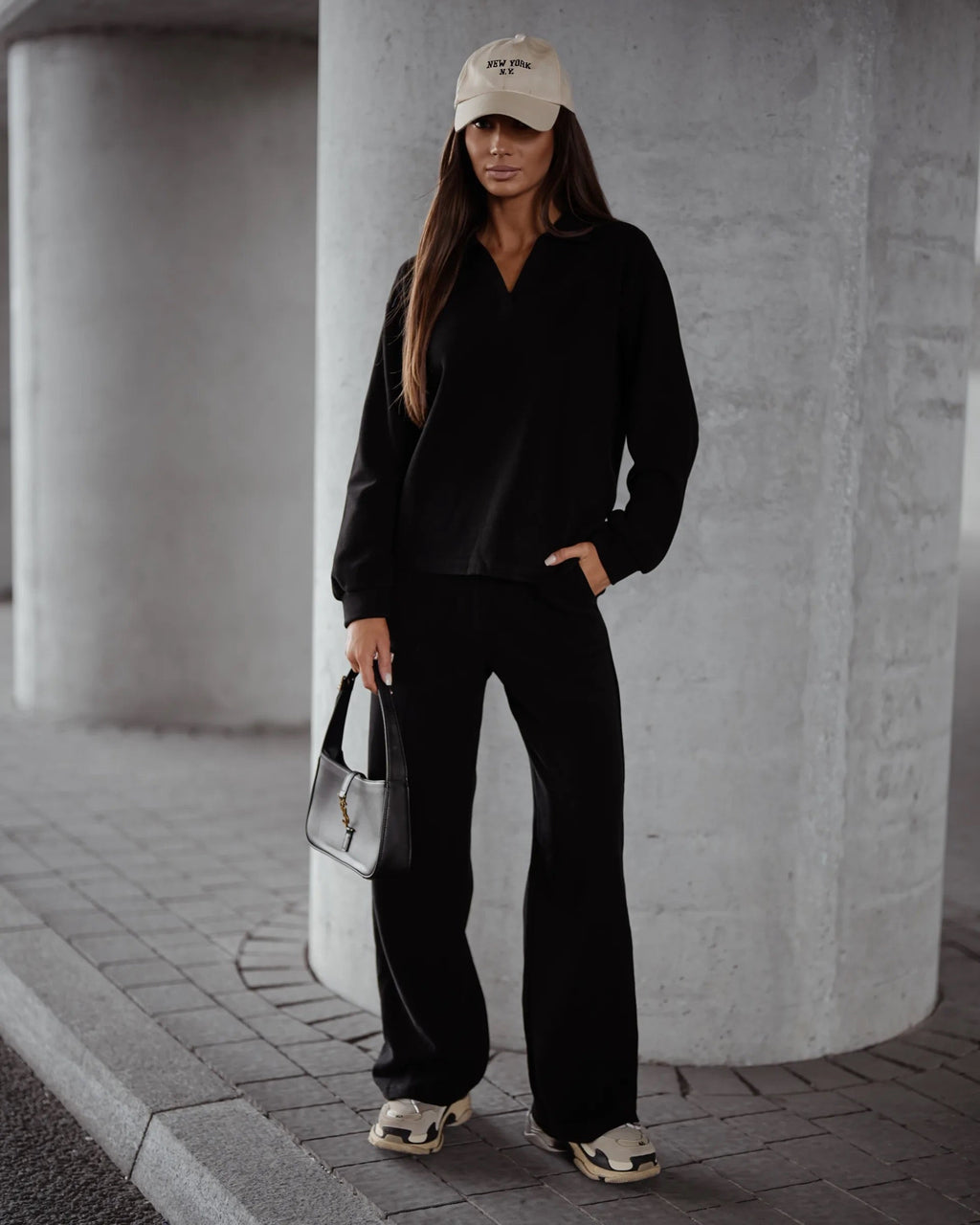 Komplet dresowy bawełniany ocieplany czarny - widok z przodu