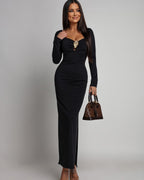 Sukienka maxi ze złotym elementem i rozcięciem z boku